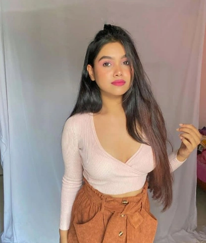 Mumbai College Girl Escort – Riya Riya – Flirty Mumbai college escort for young fun