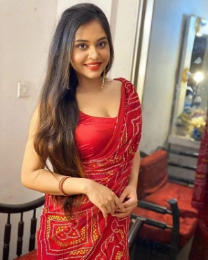 Sensual married escort ready for emotional bonding Housewife escorts in Mumbai