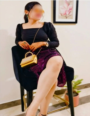 independent escort girl providing premium outcall service near Hinjewadi IT Park.