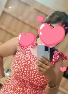 College call girl in Viman Nagar offering outcall services, age 21, budget-friendly rates