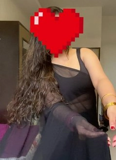Housewife Escorts Viman Nagar