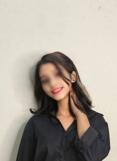 Model Call Girls in Viman Nagar